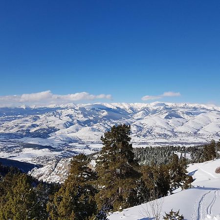 Hostel Xalet Refugi Pere Carne La Molina  Exteriér fotografie